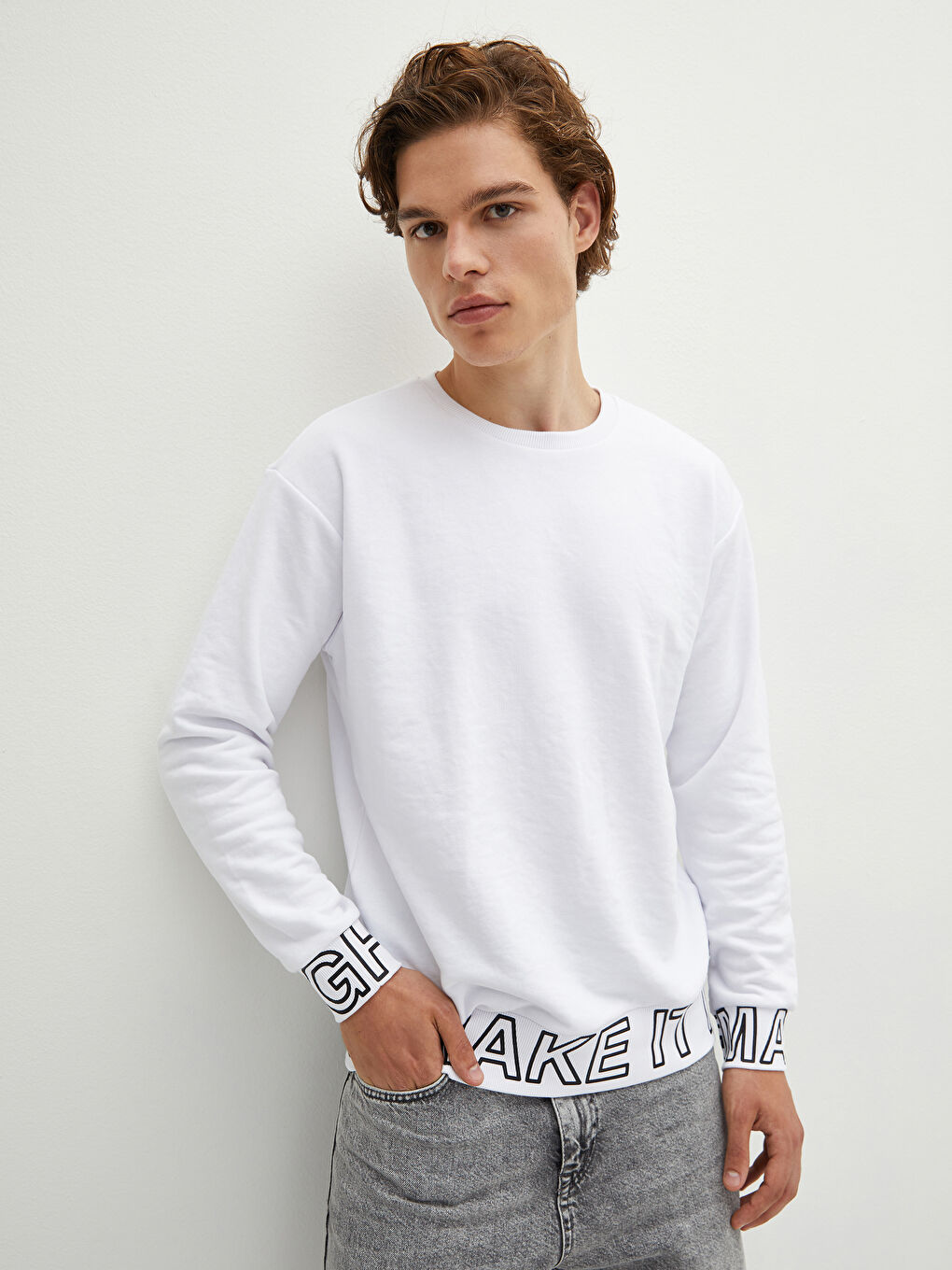 Crew Neck Long Sleeve Printed Men's Sweatshirt