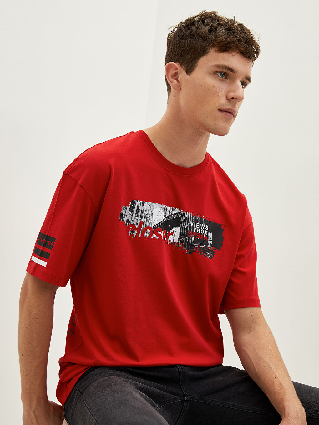 T-shirt pour hommes en coton peigné imprimé à manches courtes et col rond