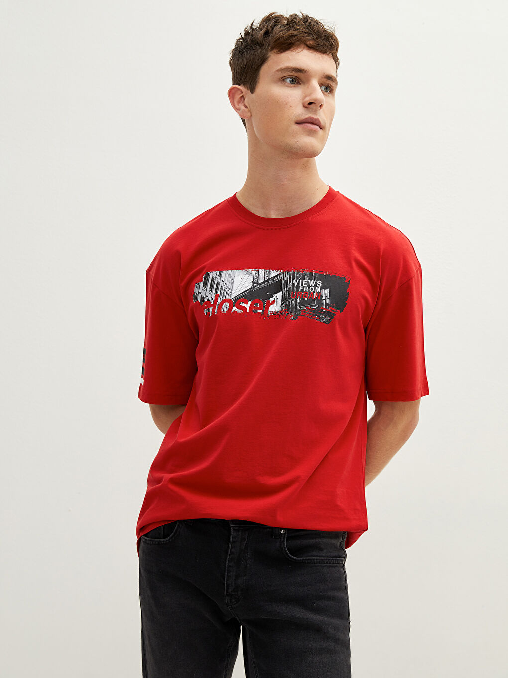 T-shirt pour hommes en coton peigné imprimé à manches courtes et col rond-1