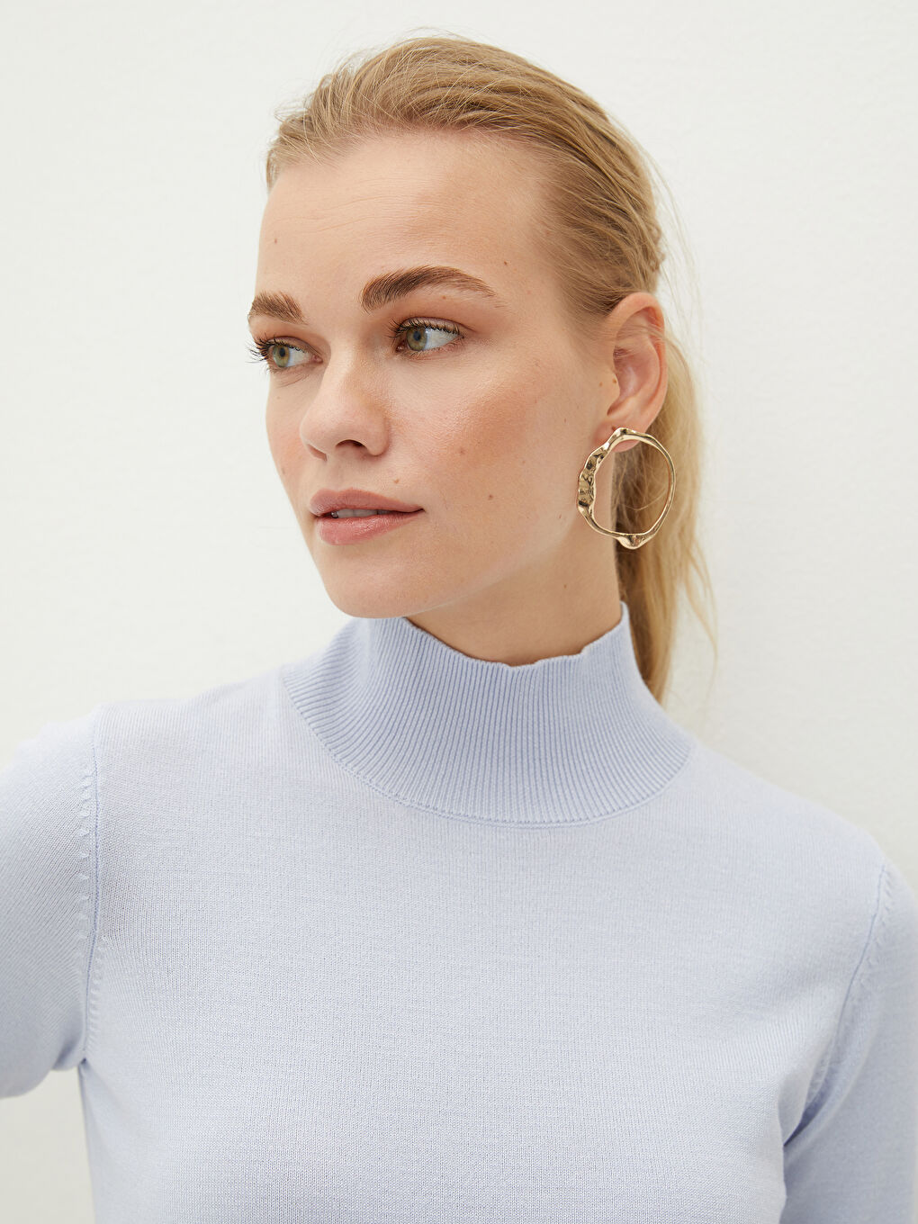 Свитер из трикотажа с полуводолазкой для женщин-3