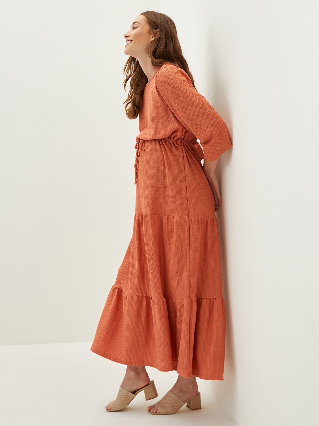 Robe De Maternité Coupe Trapèze Longue À Manches Longues Et Col Rond En Tissu Froissé-3