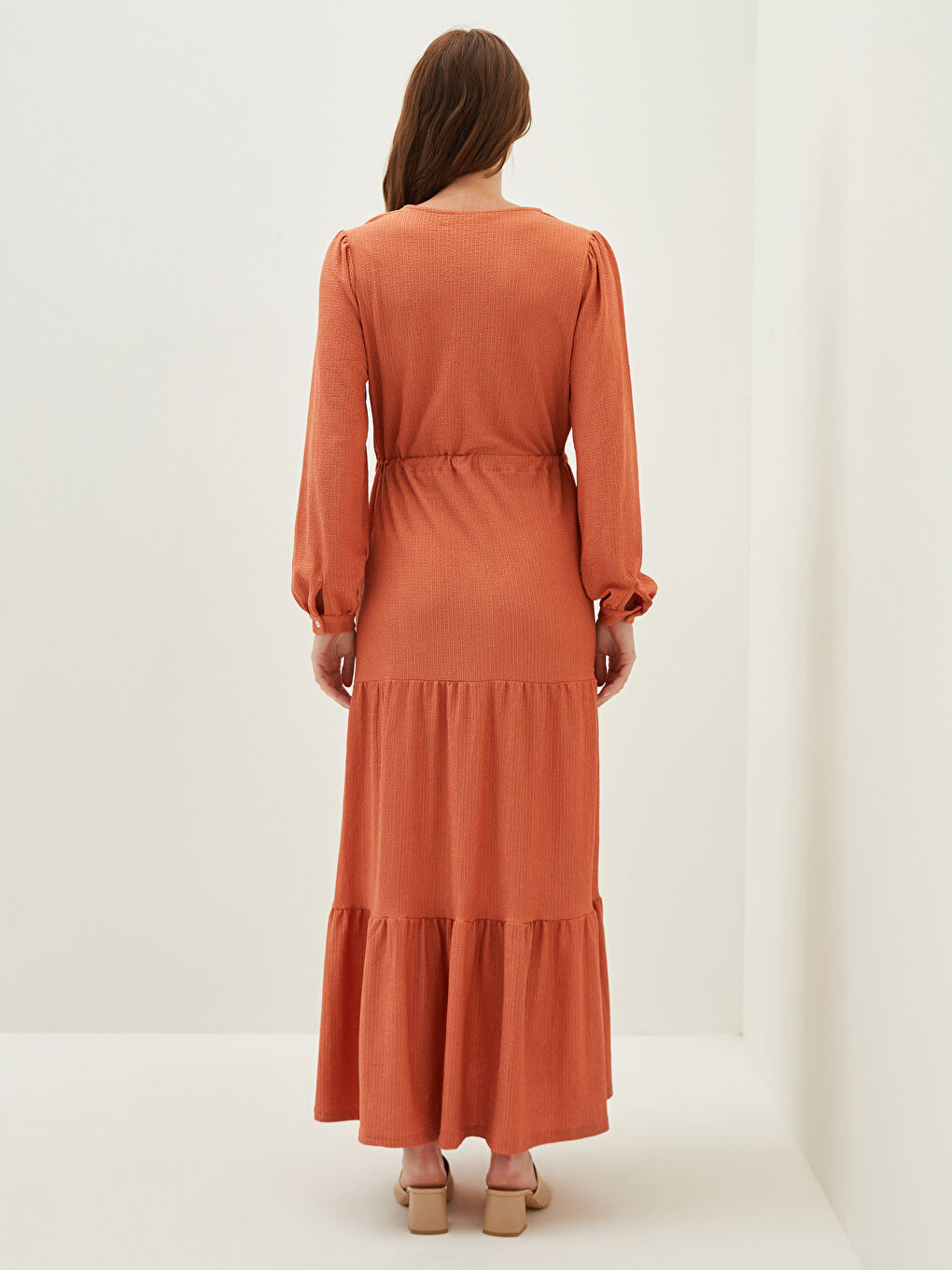 Robe De Maternité Coupe Trapèze Longue À Manches Longues Et Col Rond En Tissu Froissé-4