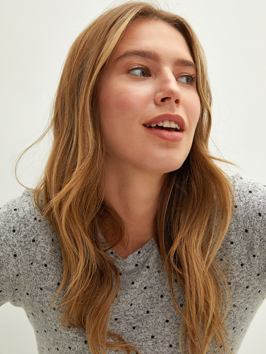 Crew Neck Polka Dot Long Sleeve Women's T-shirt-2