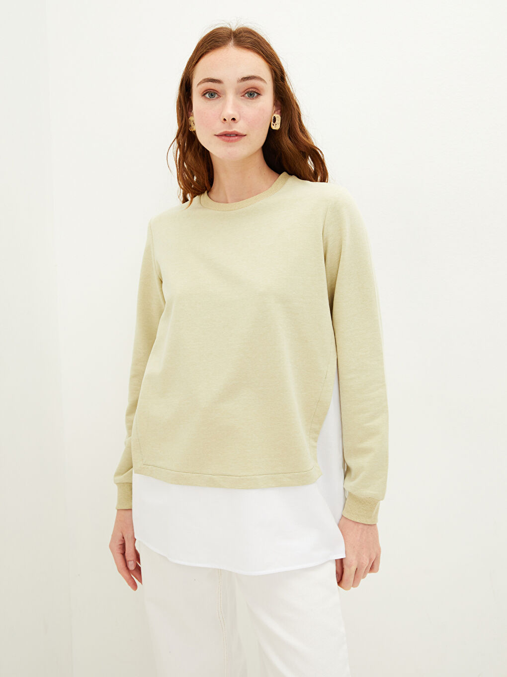 سويت شيرت نسائي برقبة دائرية وكم طويل سادة-3