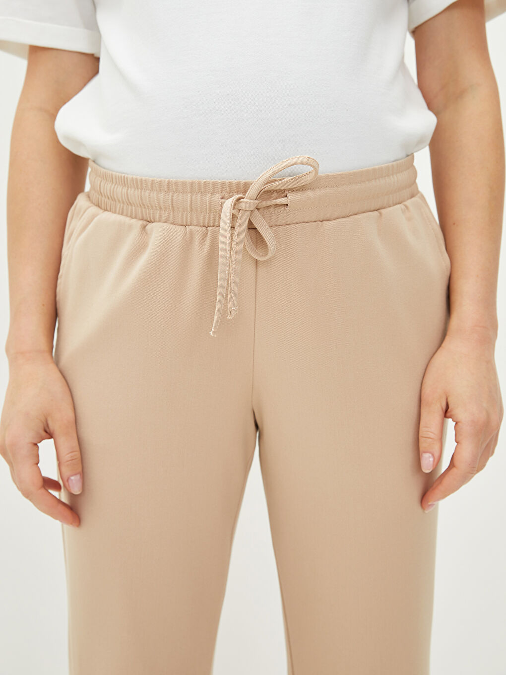 Elastic Waist Straight Pocket Detailed Gabardine Maternity Harem Pants-4