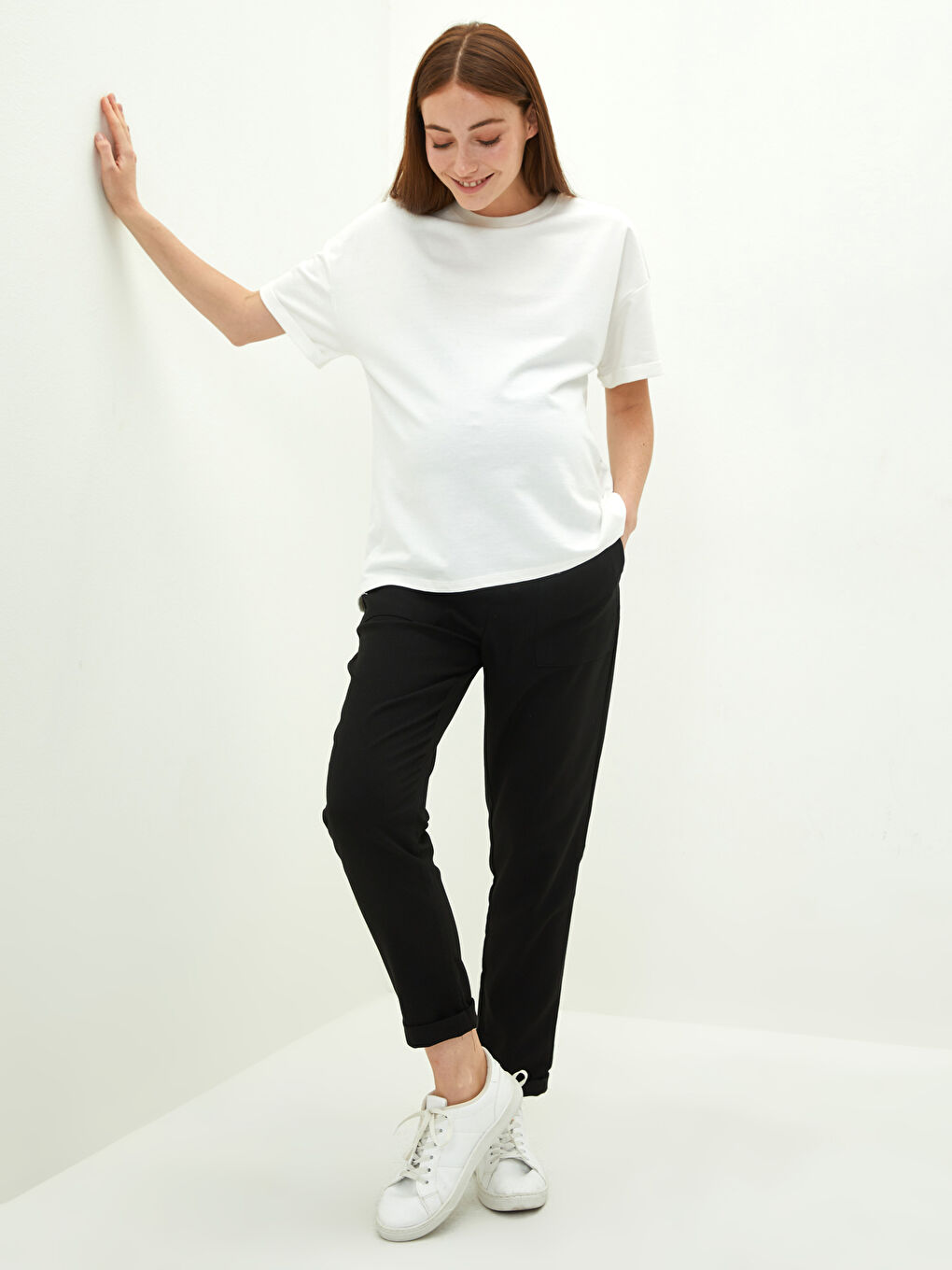 Siyah Beli Lastikli Düz Cep Detaylı Gabardin Hamile Pantolon-1