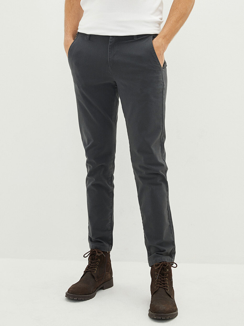 LCWAIKIKI Classic Antrasit Slim Fit Gabardin Erkek Chino Pantolon - 2