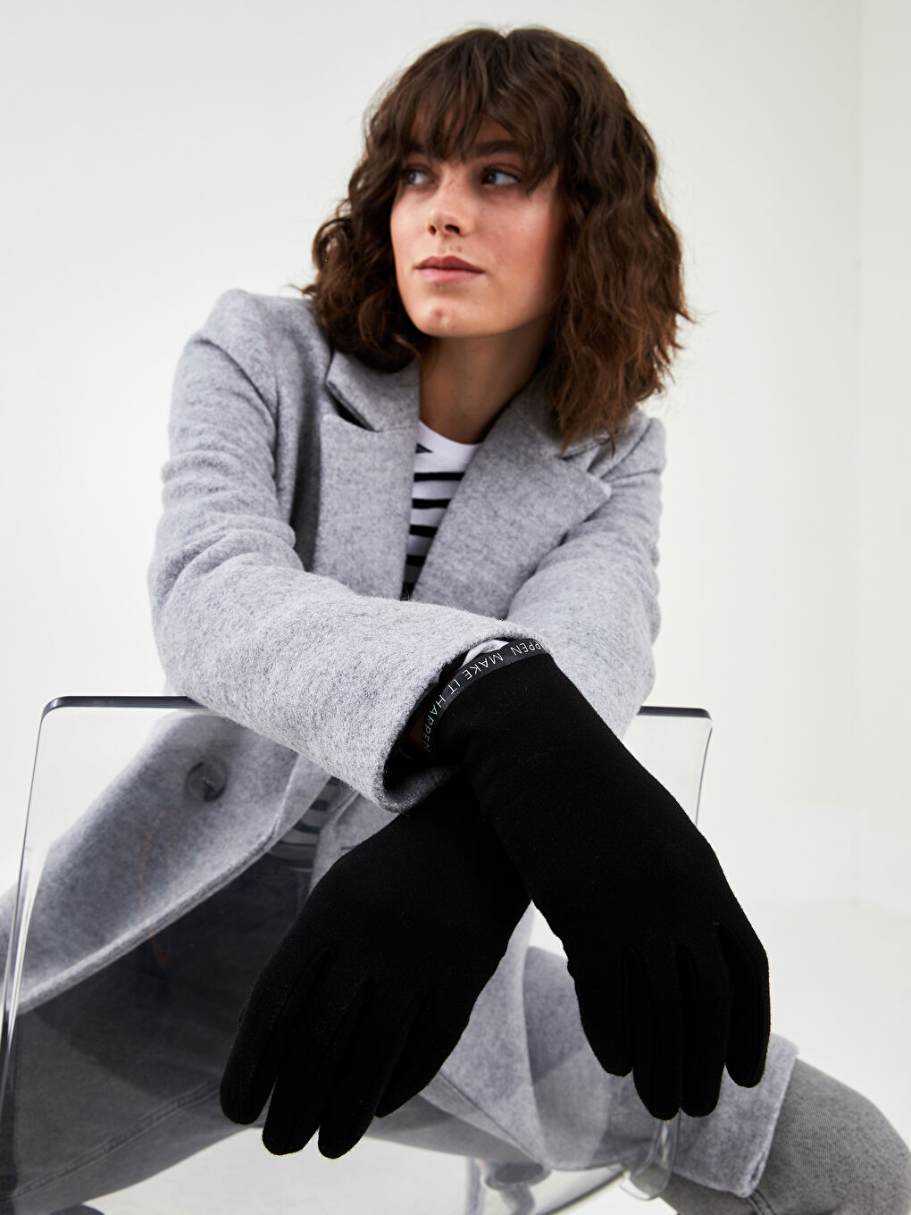 Siyah Dokunmatik Detaylı Slogan Baskılı Kadın Eldiven