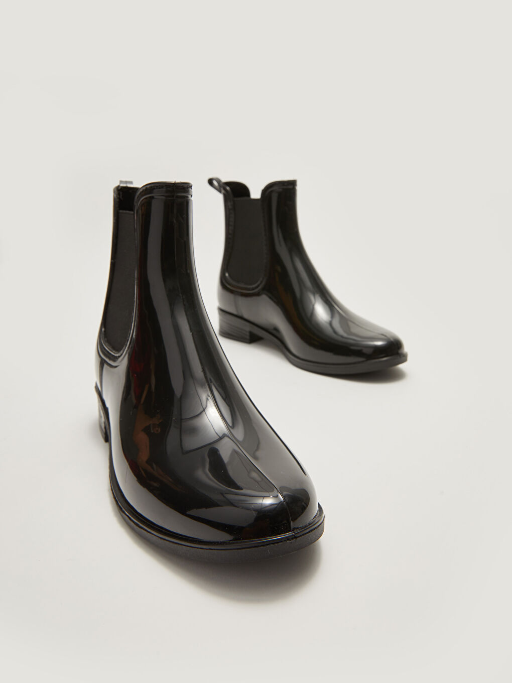 LCW STEPS Shiny Look Women's Boots With Elastic Sides. -W15185Z8-HUC