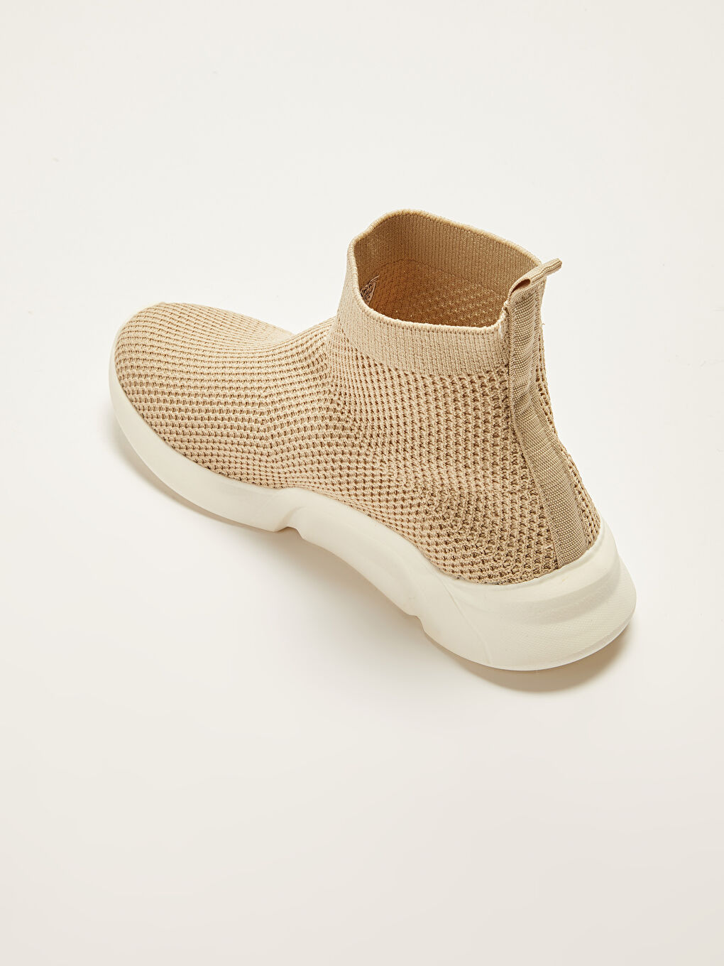 Әйелдерге арналған белсенді спорттық аяқ киім үлгісі-2