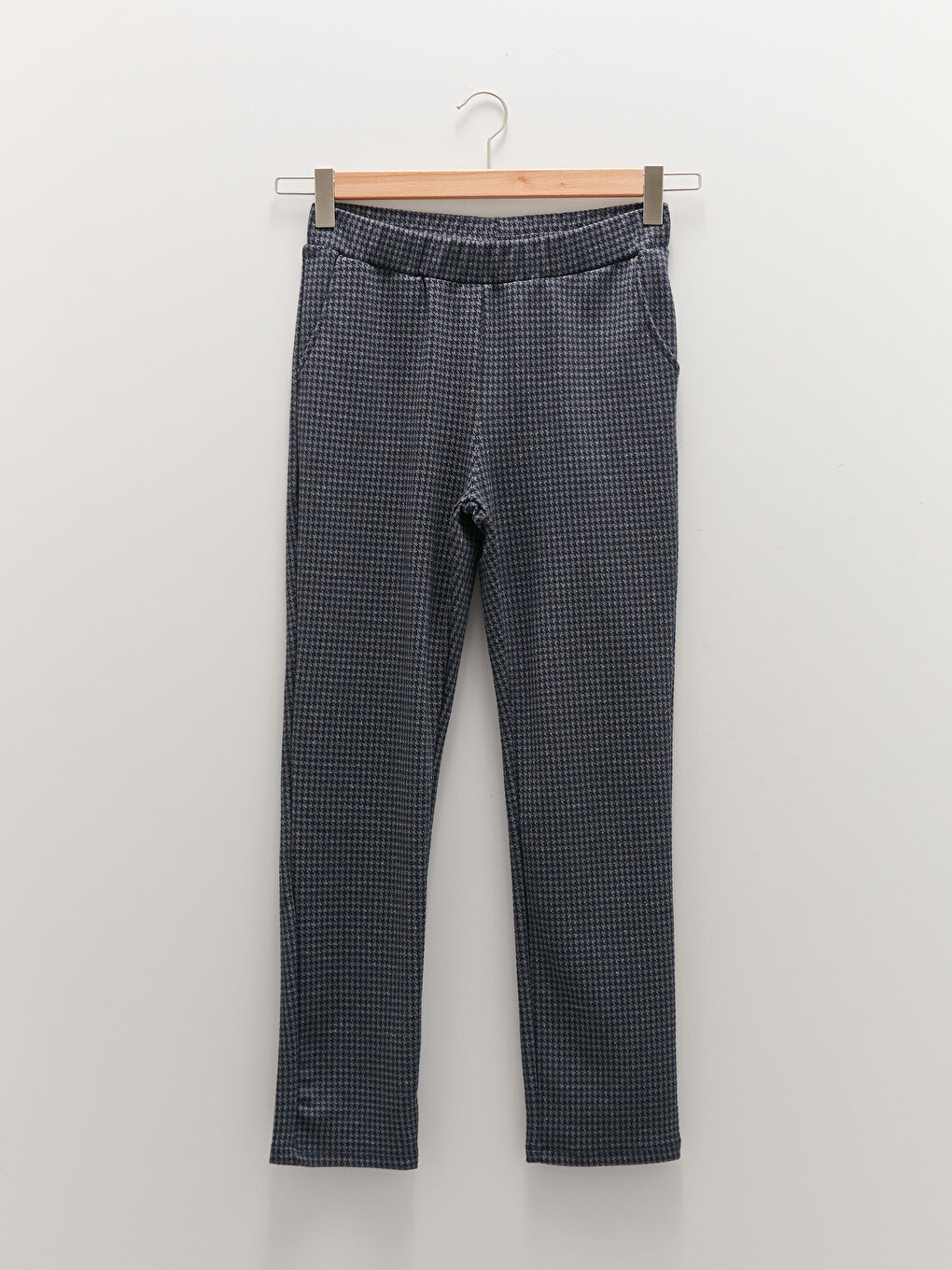 LC Waikiki LCW BASIC Karirani donji deo trenerke -W15363Z8-MLC
