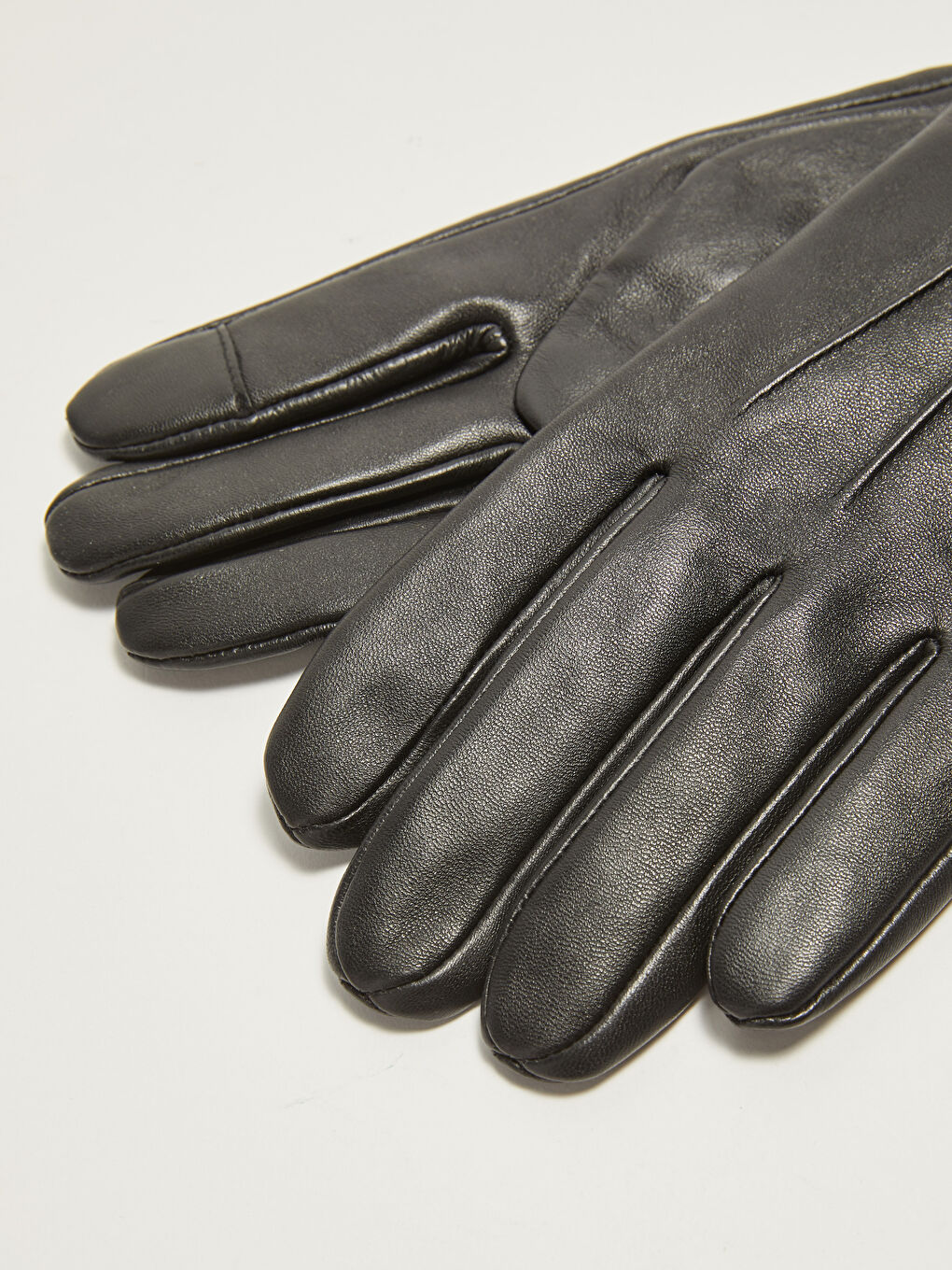 قفازات رجالية بميزة اللمس بمظهر الجلد-2