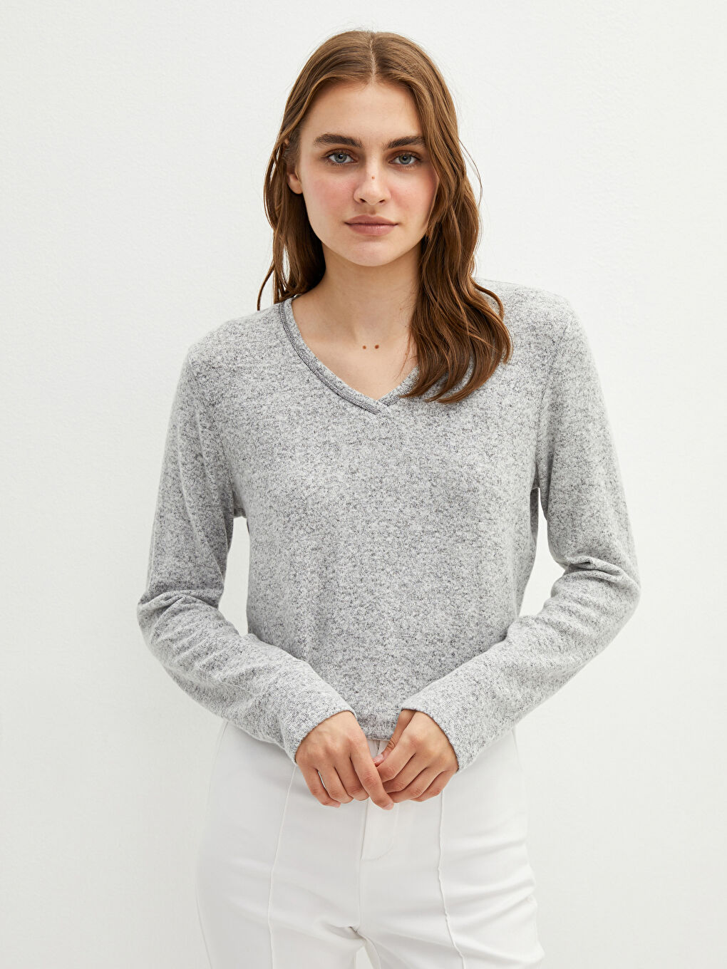 LCWAIKIKI Basic تيشيرت نسائي سادة بأكمام طويلة وقبة سبعة -W15445Z8-CT3
