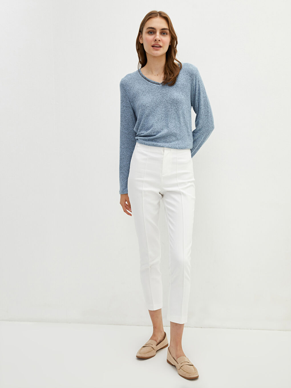 LCWAIKIKI Basic V-Ausschnitt Schlichtes Langarm T-Shirt für Damen -W15445Z8-GLL