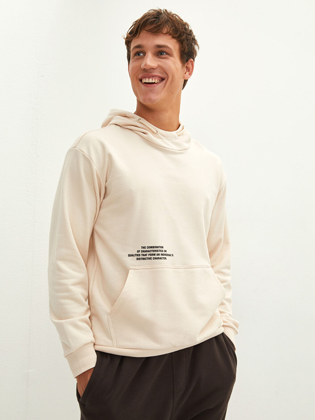 Sweatshirt à capuche imprimé pour hommes à manches longues