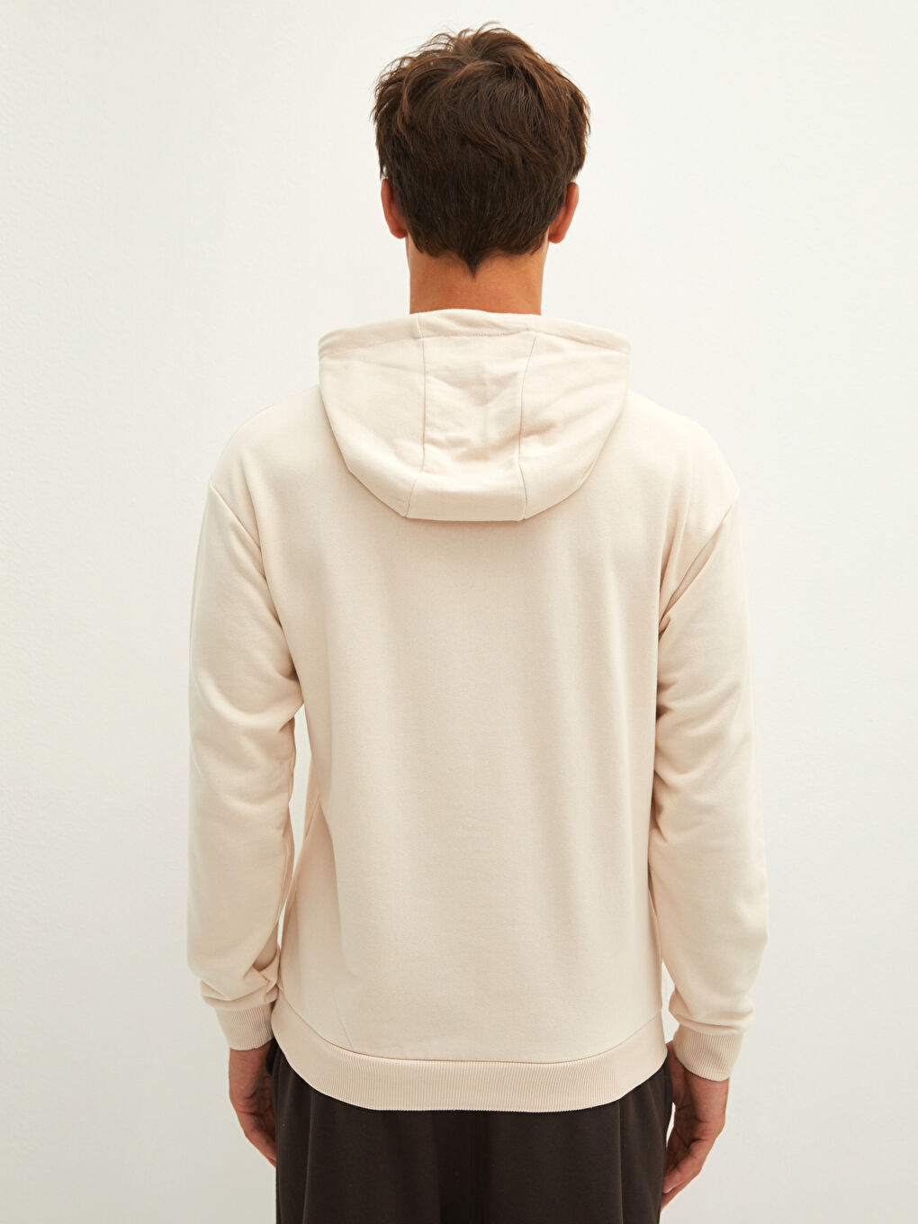 Sweatshirt à capuche imprimé pour hommes à manches longues-4