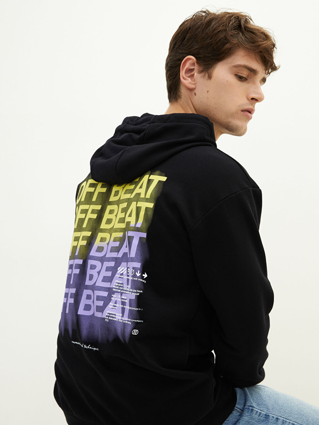 Ерлерге арналған ұзын жеңді принтті қалың худи-3