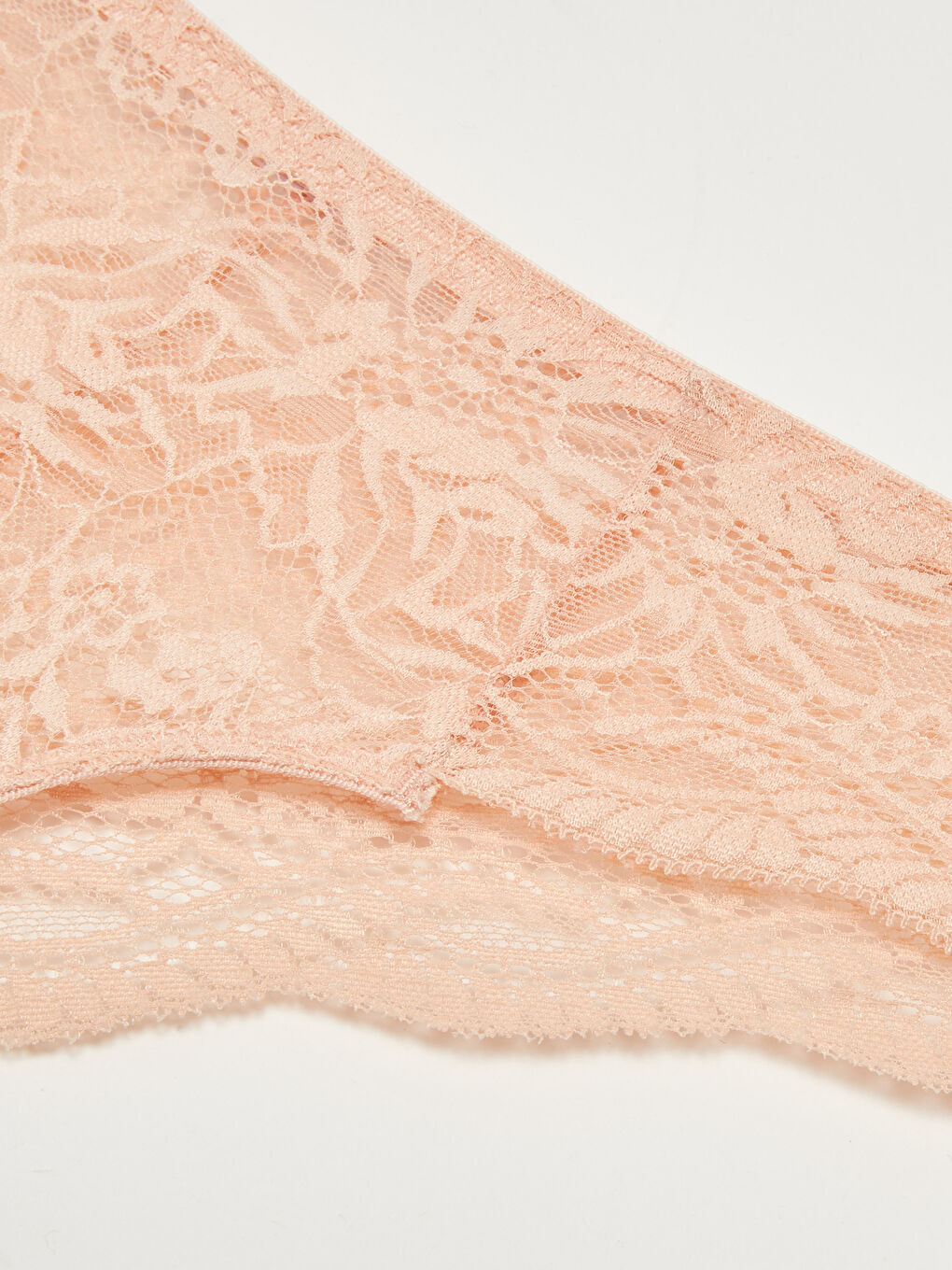 Кружевные бразильские трусики-2