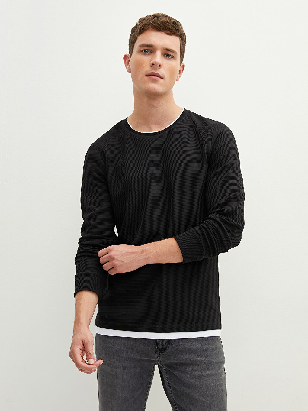 Siyah Bisiklet Yaka Uzun Kollu Erkek Sweatshirt-1