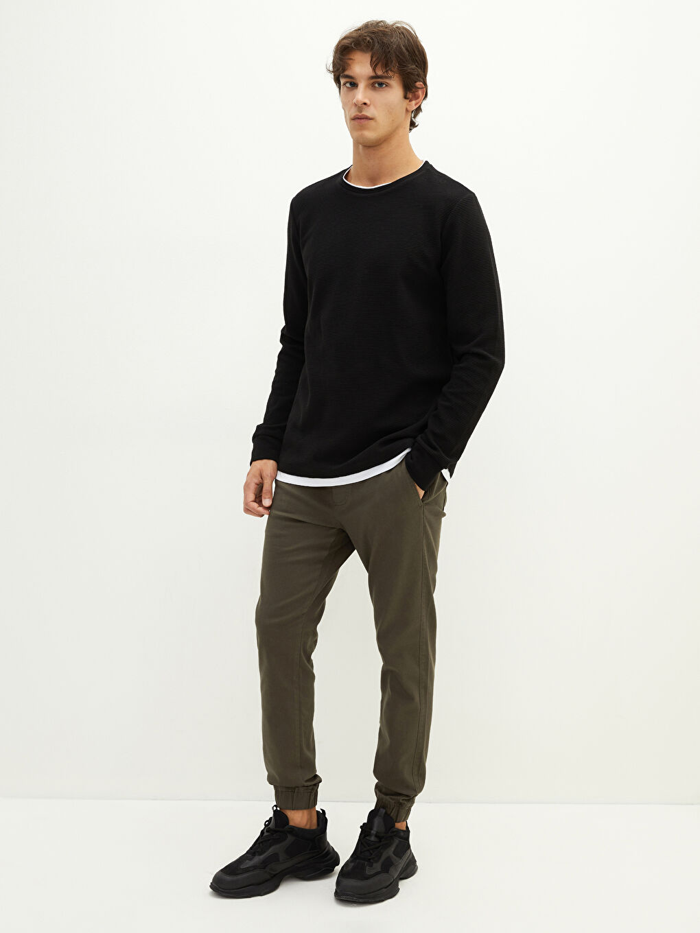 Siyah Bisiklet Yaka Uzun Kollu Erkek Sweatshirt-4