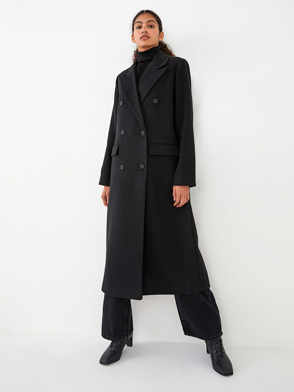 Siyah Ceket Yaka Düğme Detaylı Uzun Kollu Kadın Kaşe Kaban-3