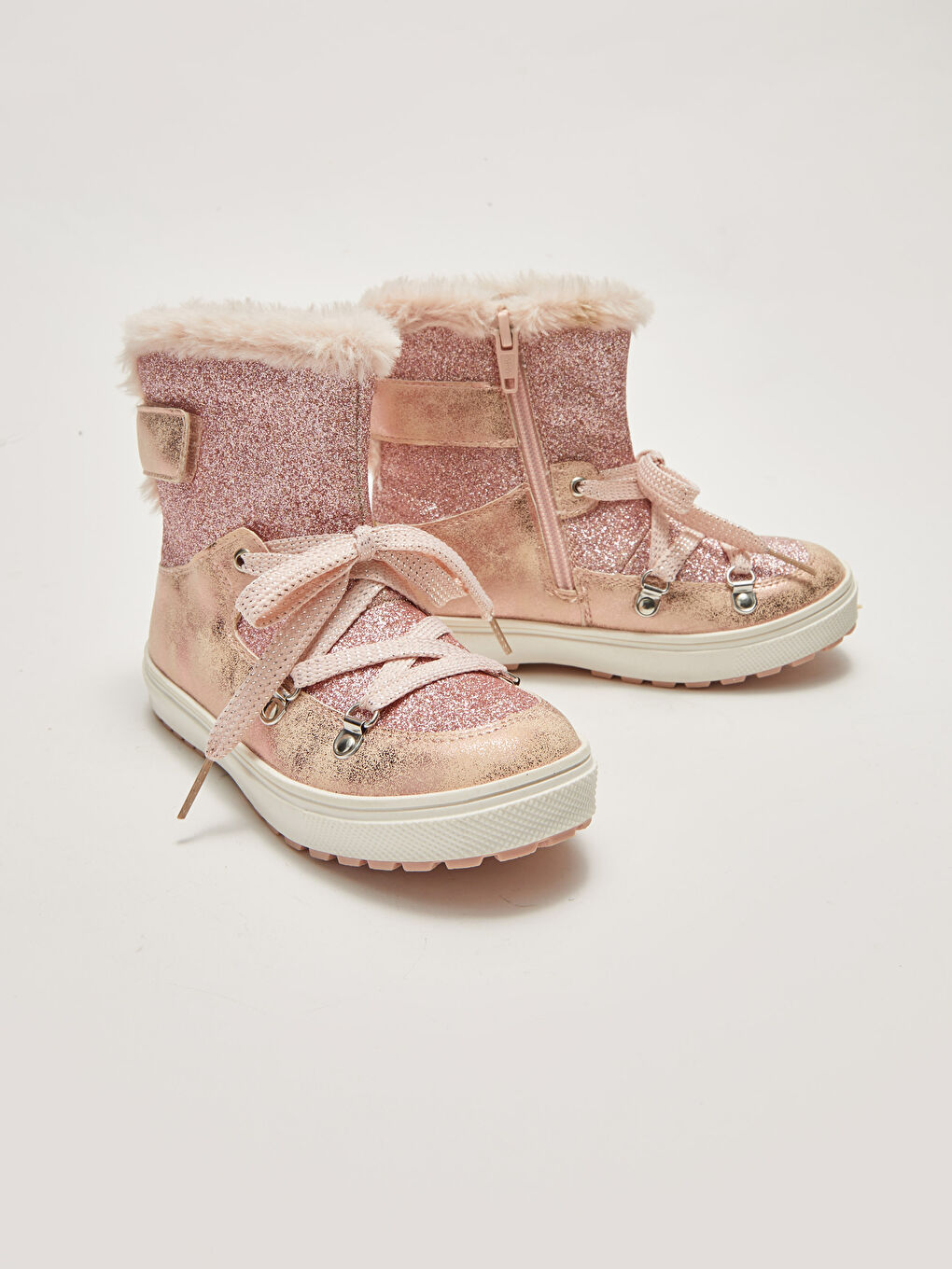 LCW STEPS Fellgefütterte Mädchenstiefel mit Reißverschluss und Schnürung -W15896Z4-CRC