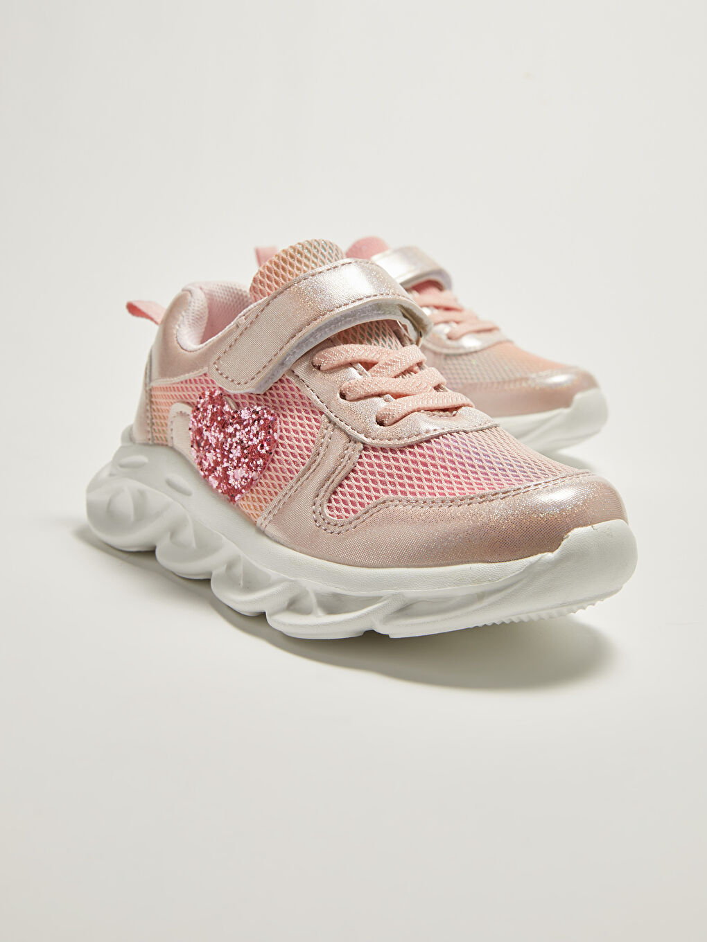 LCW STEPS Mesh-besetzte Pailletten-Sneaker für Mädchen -W15899Z4-CRC