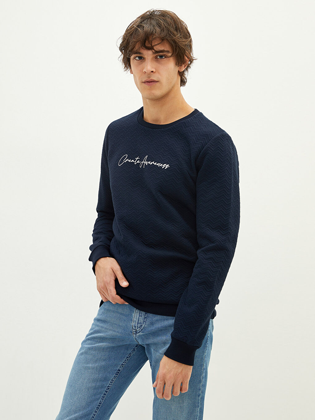 LCW Casual Lacivert Bisiklet Yaka Uzun Kollu Baskılı Erkek Sweatshirt