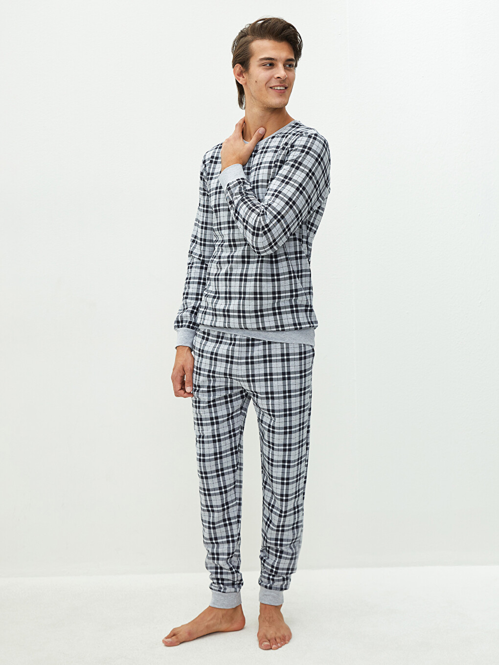 Slim Fit Plaid Men's Pajamas Set-1