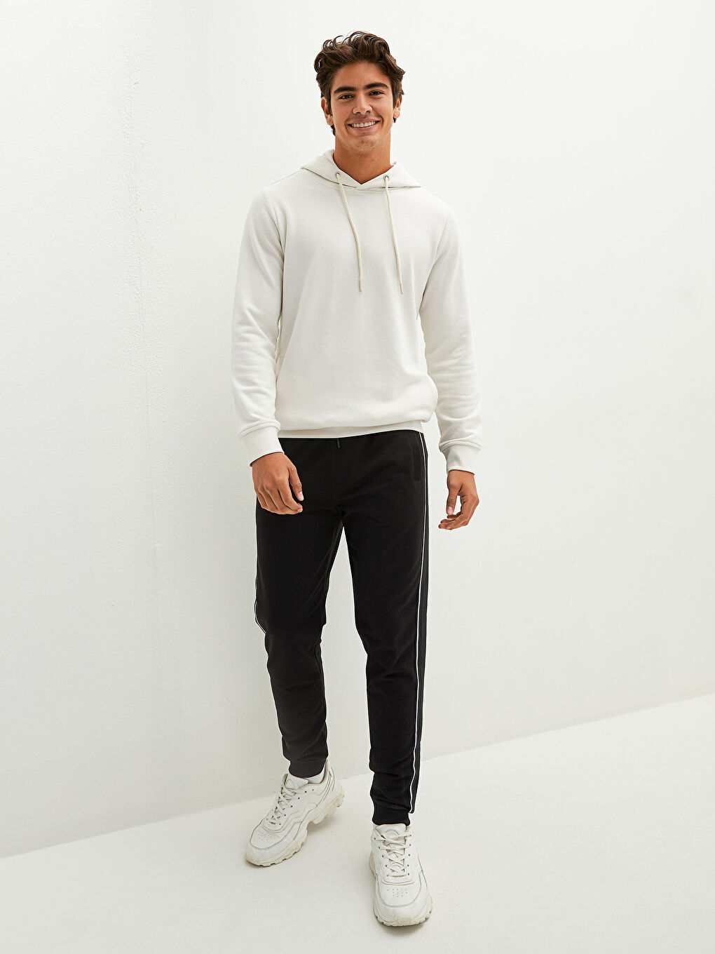 Siyah Slim Fit Erkek Jogger Eşofman Altı-2