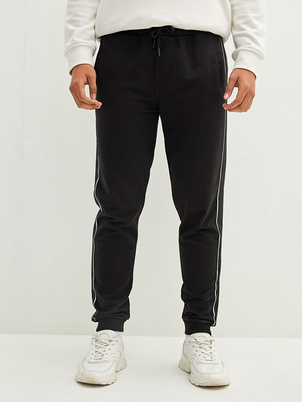 Siyah Slim Fit Erkek Jogger Eşofman Altı-3