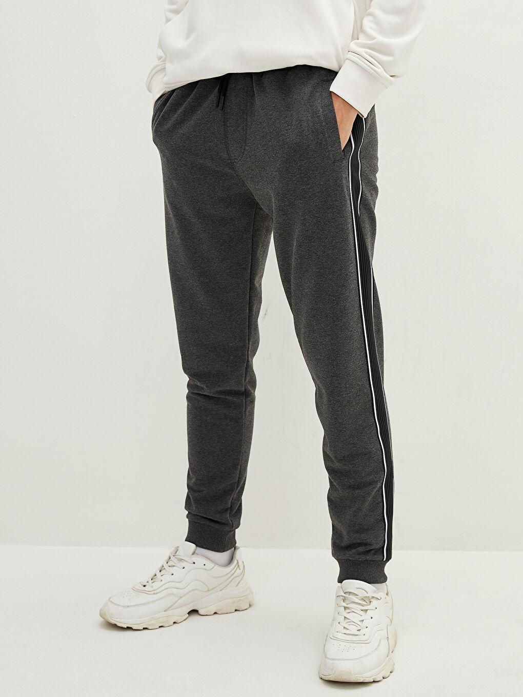 Slim Fit Men's Jogger Sweatpants-3