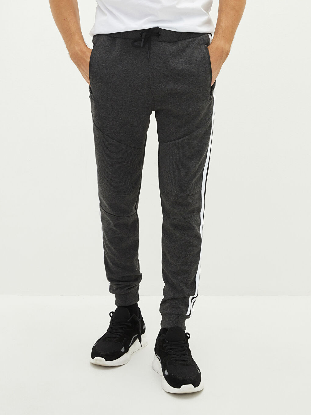 XSIDE Slim Fit Jogger Men's Trousers -W16052Z8-L8N