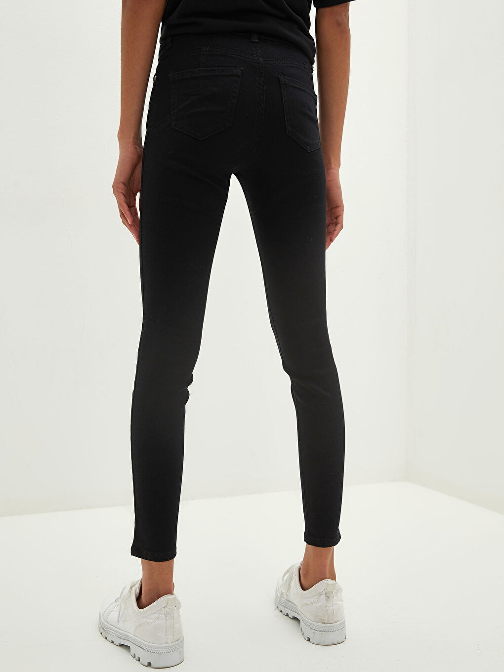 LCW Jeans كه‌مه‌ر مامناوه‌ند مەركوری باریکەڵە پۆش ئاپ فیت بۆ ژنان ڕۆدیۆ جینز پانتۆڵ -W16102Z8-327