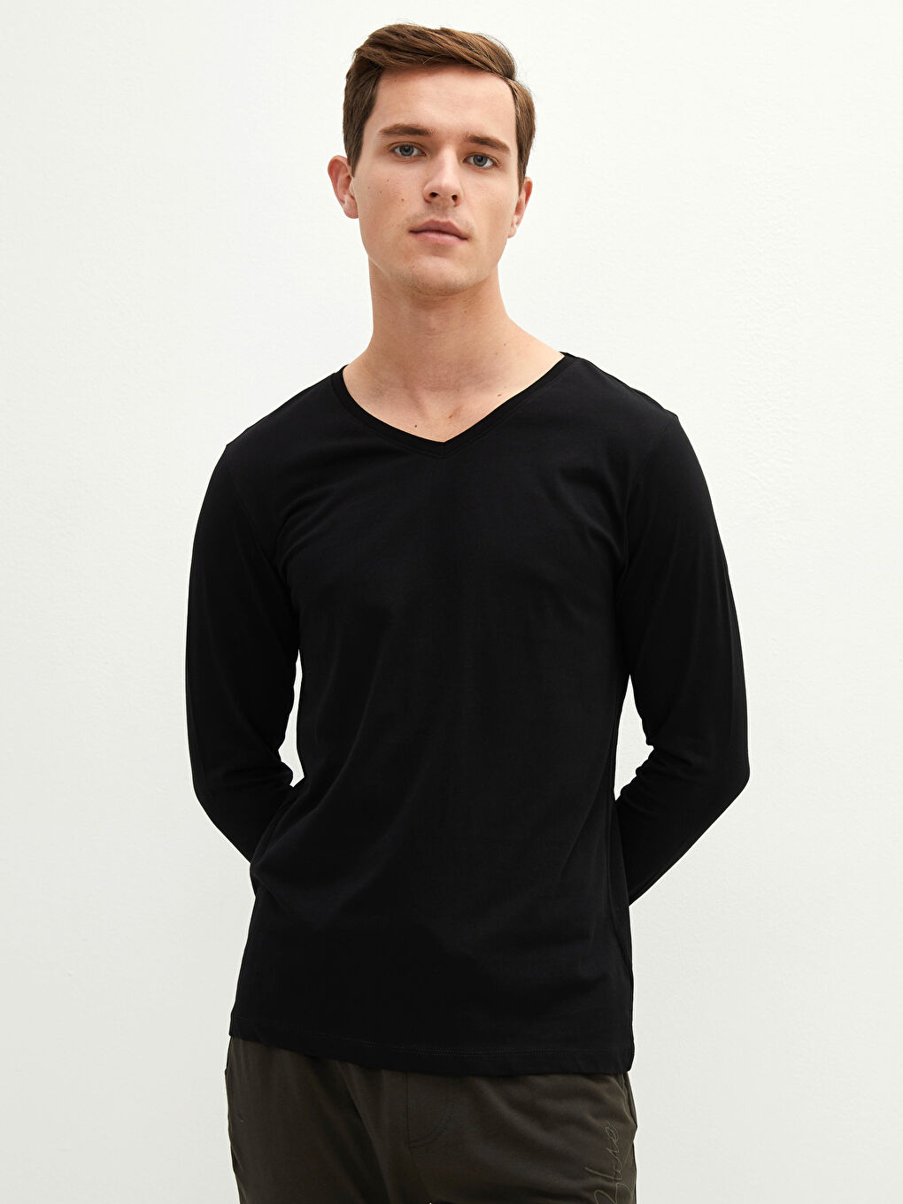 فانلة داخلية قطن كم طويل ياقة V للرجال-2