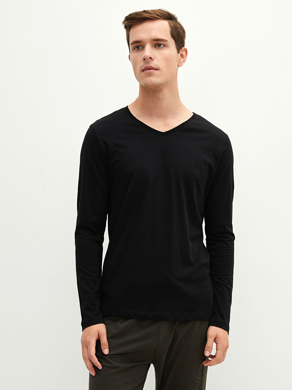 فانلة داخلية قطن كم طويل ياقة V للرجال-1