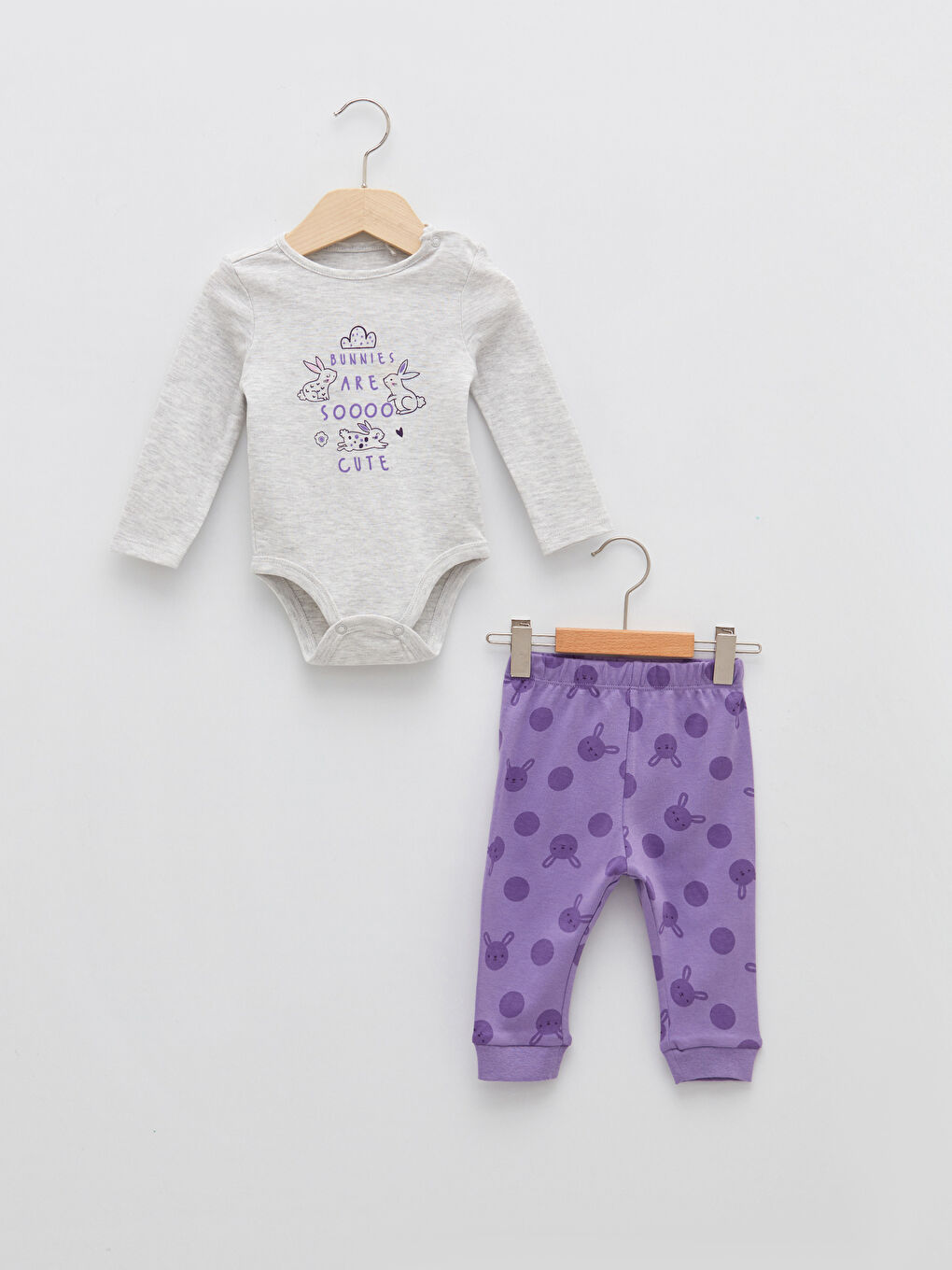 LCW baby Beyaz Bisiklet Yaka Uzun Kollu Baskılı Pamuklu Kız Bebek Pijama Takım