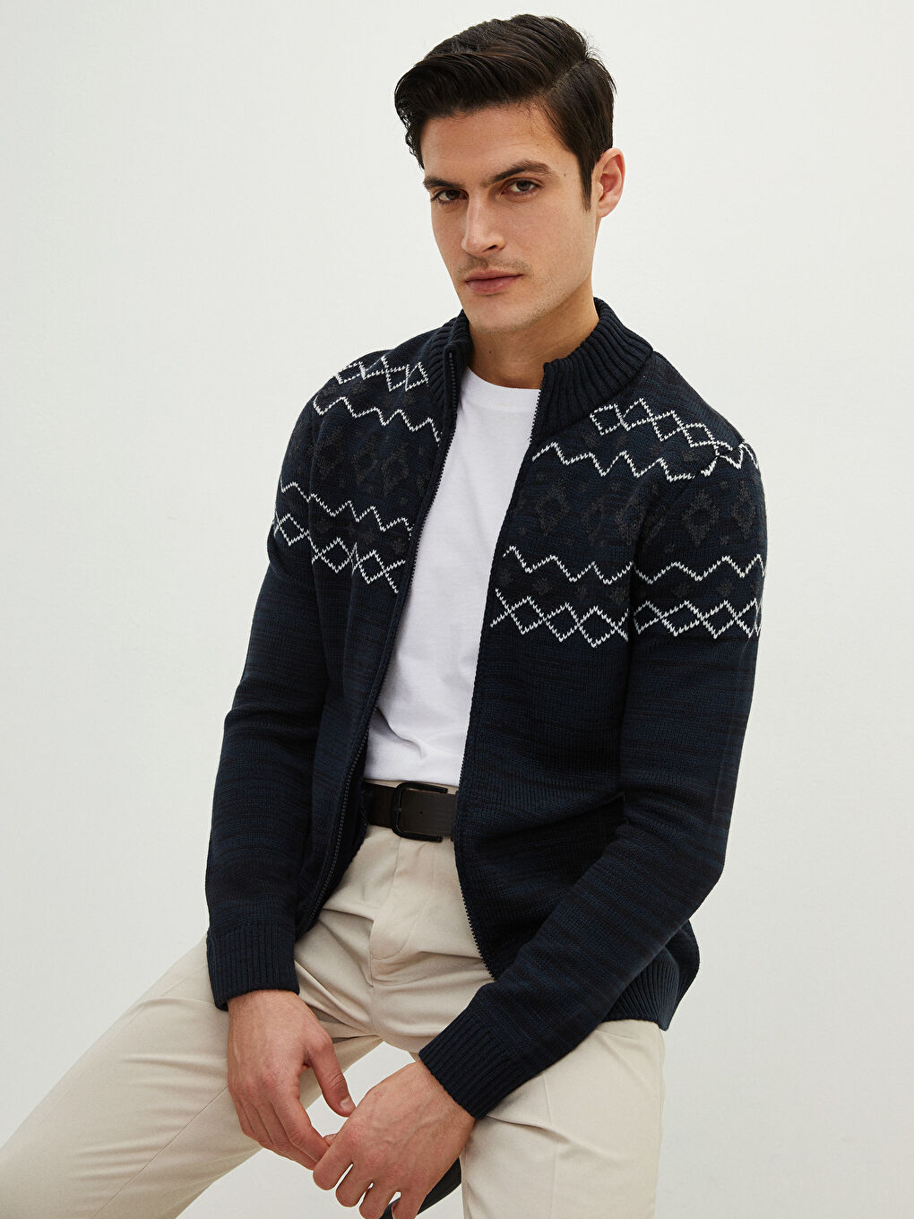 Lacivert Standart Kalıp Dik Yaka Uzun Kollu Erkek Triko Hırka