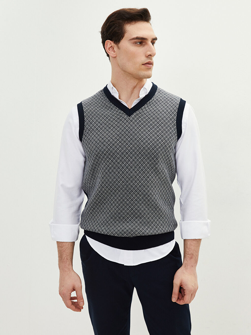 Lacivert V Yaka Kolsuz Desenli Erkek Süveter-1