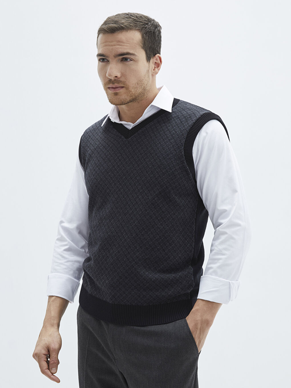 Antrasit V Yaka Kolsuz Desenli Erkek Süveter-1