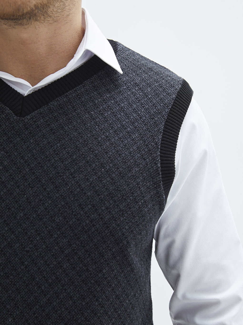 Antrasit V Yaka Kolsuz Desenli Erkek Süveter-3