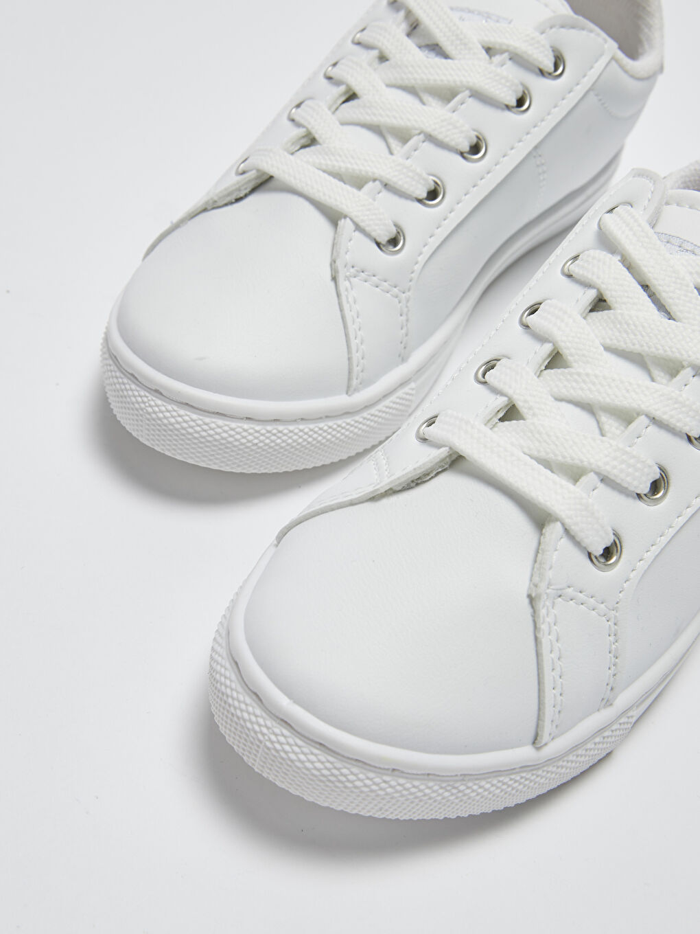 LCW STEPS Baskets de Sport Décontractées à Lacets pour Filles -W16298Z4-J5E