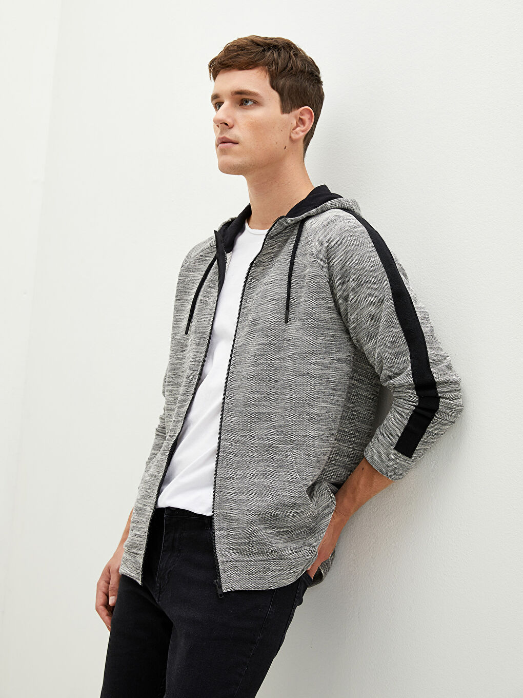 Мужская толстовка на молнии с капюшоном и длинным рукавом