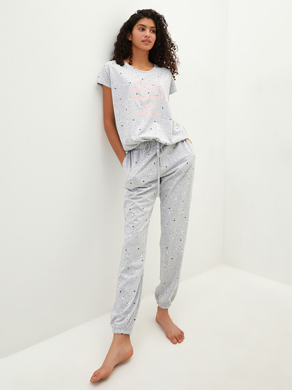 Crew Neck Printed Short Sleeve Women's Pyjama Set-1