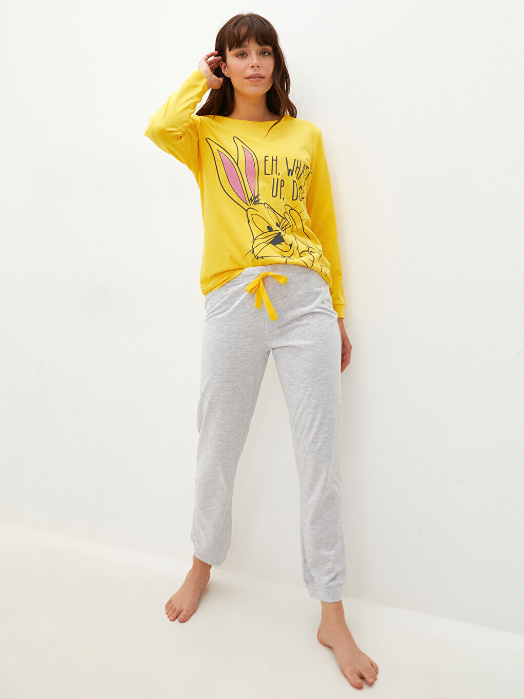 Gri Bisiklet Yaka Bugs Bunny Baskılı Uzun Kollu Kadın Pijama Takımı-1