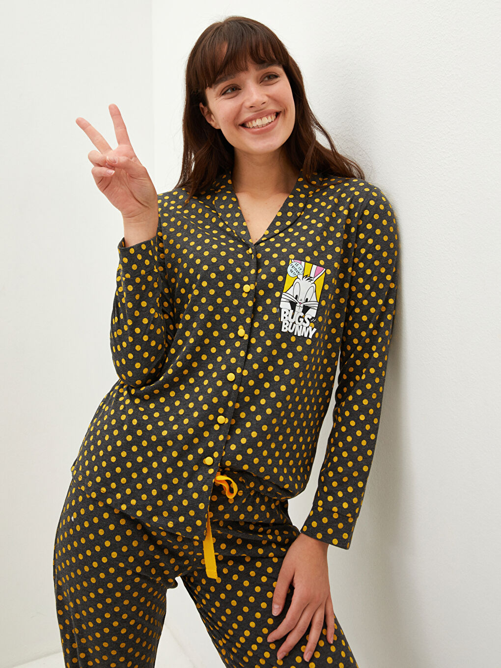 Antrasit Gömlek Yaka Bugs Bunny Baskılı Uzun Kollu Kadın Pijama Takımı