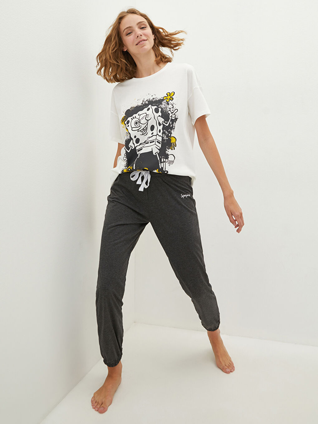 LCW DREAM Crew Neck SpongeBob Printed Short Sleeve Women's Pajamas Set -W16473Z8-L8N