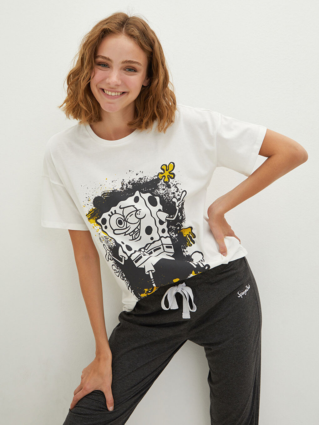 LCW DREAM Crew Neck SpongeBob Printed Short Sleeve Women's Pajamas Set -W16473Z8-L8N