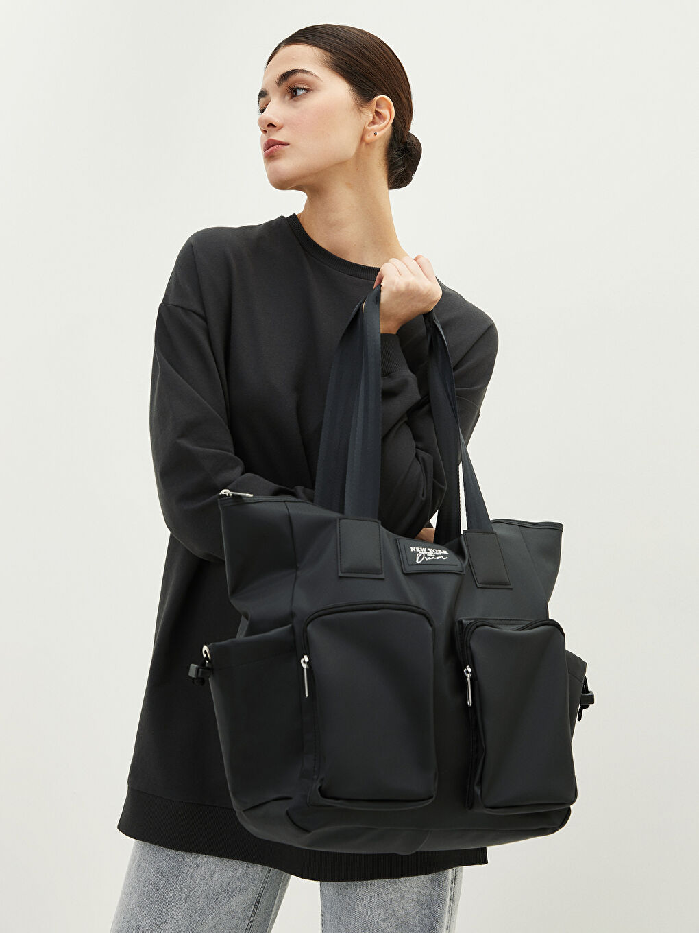 Siyah Deri Görünümlü Aktif Spor Kadın Kol Çantası