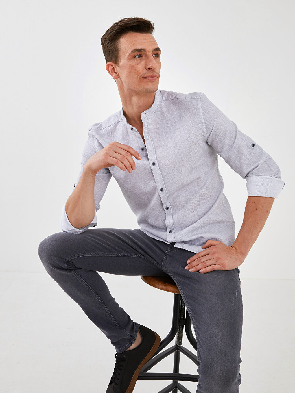 Gri Slim Fit Hakim Yaka Uzun Kollu Armürlü Erkek Gömlek-4